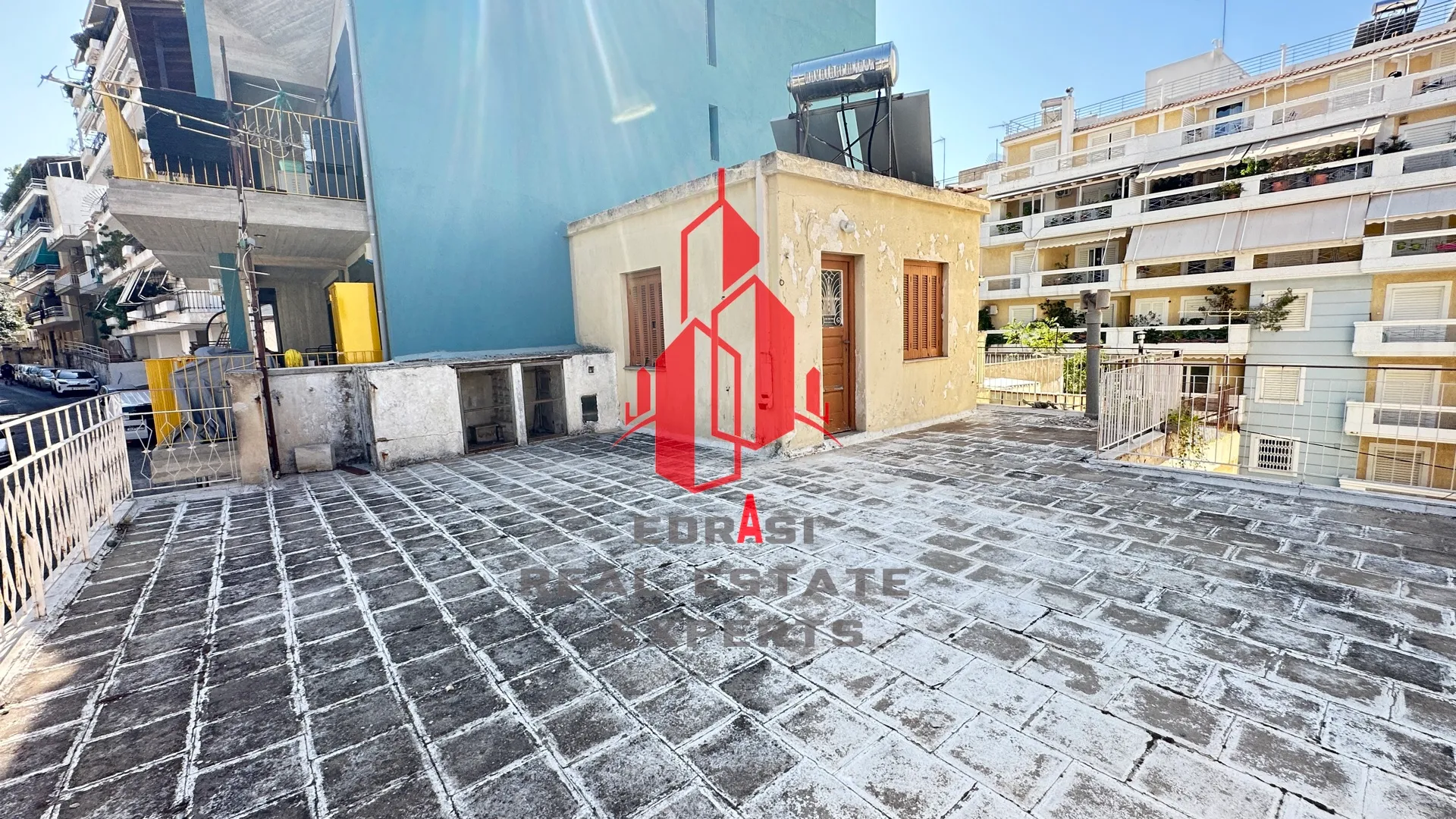 Μονοκατοικία 220τ.μ.  - 2