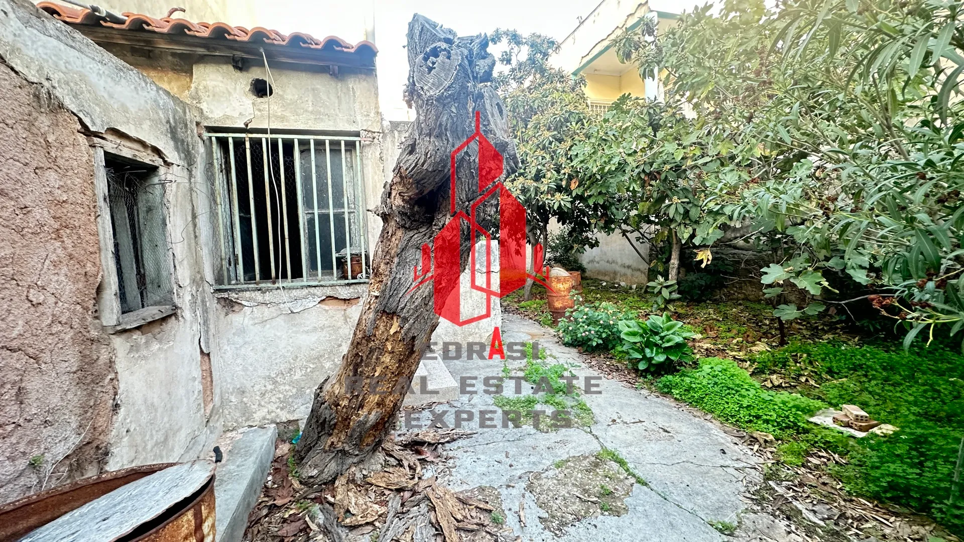 Οικόπεδο 270τ.μ.  - 2