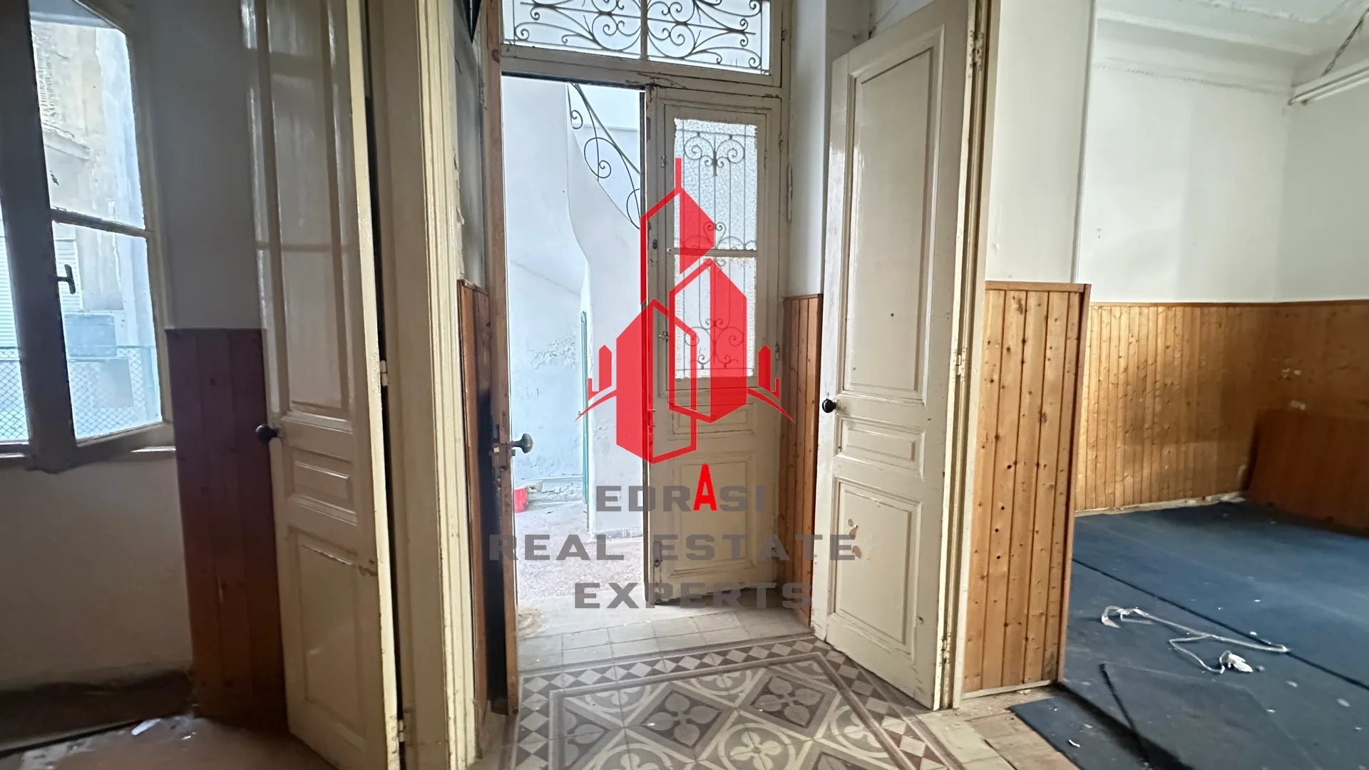Αυτόνομο κτήριο κατοικιών 230τ.μ.  - 2