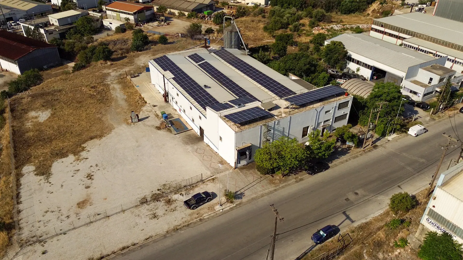 Βιοτεχνικοί / Βιομηχανικοί χώροι 2605τ.μ.  - 2