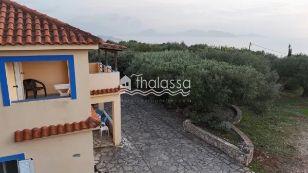 Standalone residential building 315m²  - 5
