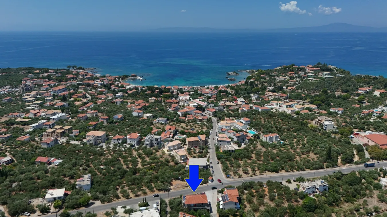 Αυτόνομο κτήριο κατοικιών 300τ.μ.  - 3