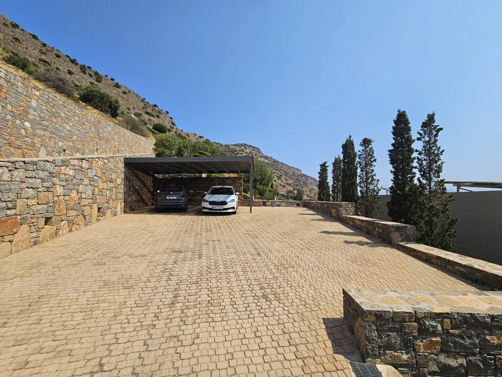 Μονοκατοικία 290τ.μ.  - 2