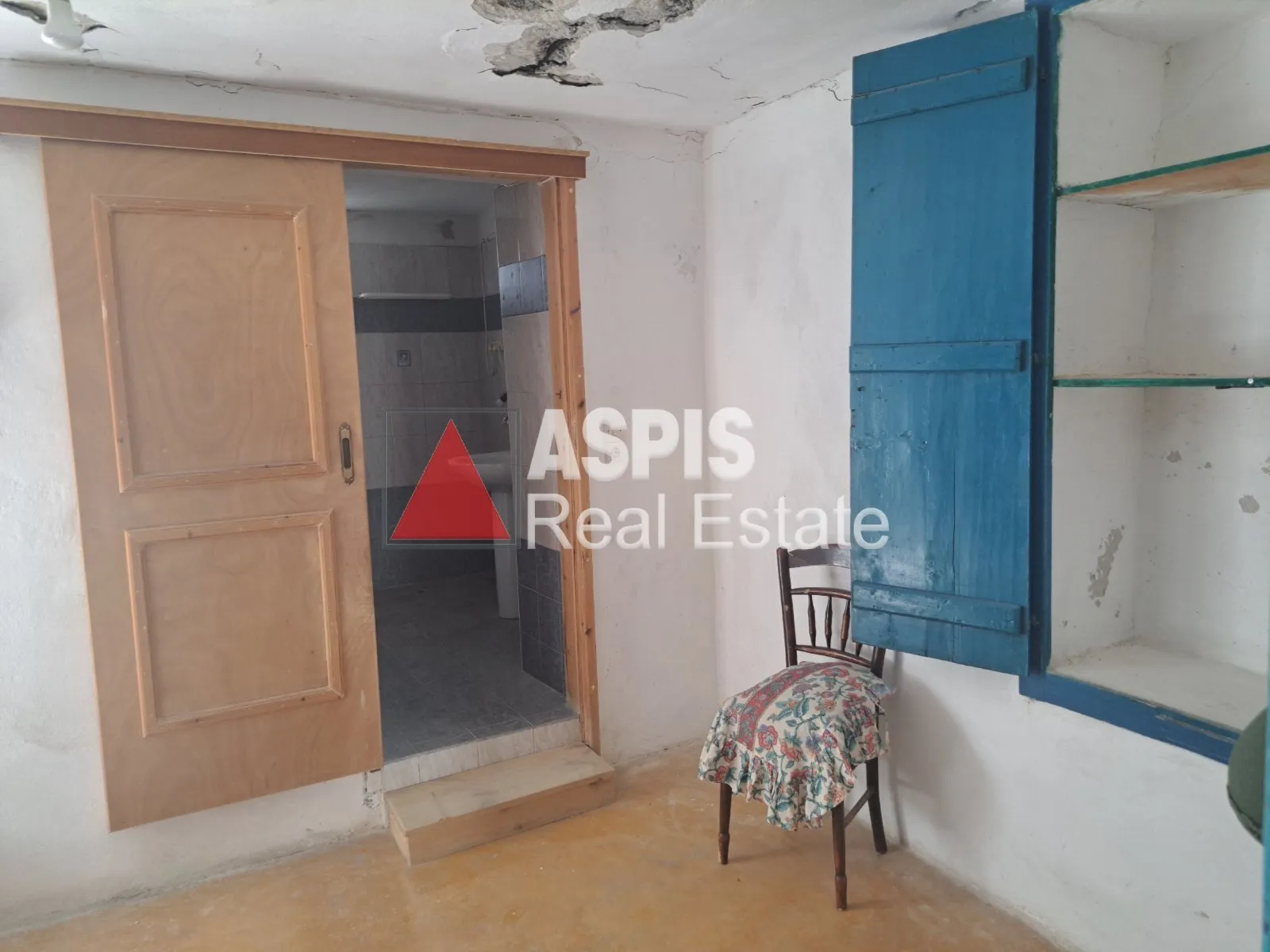 Standalone residential building 733m²  - 3