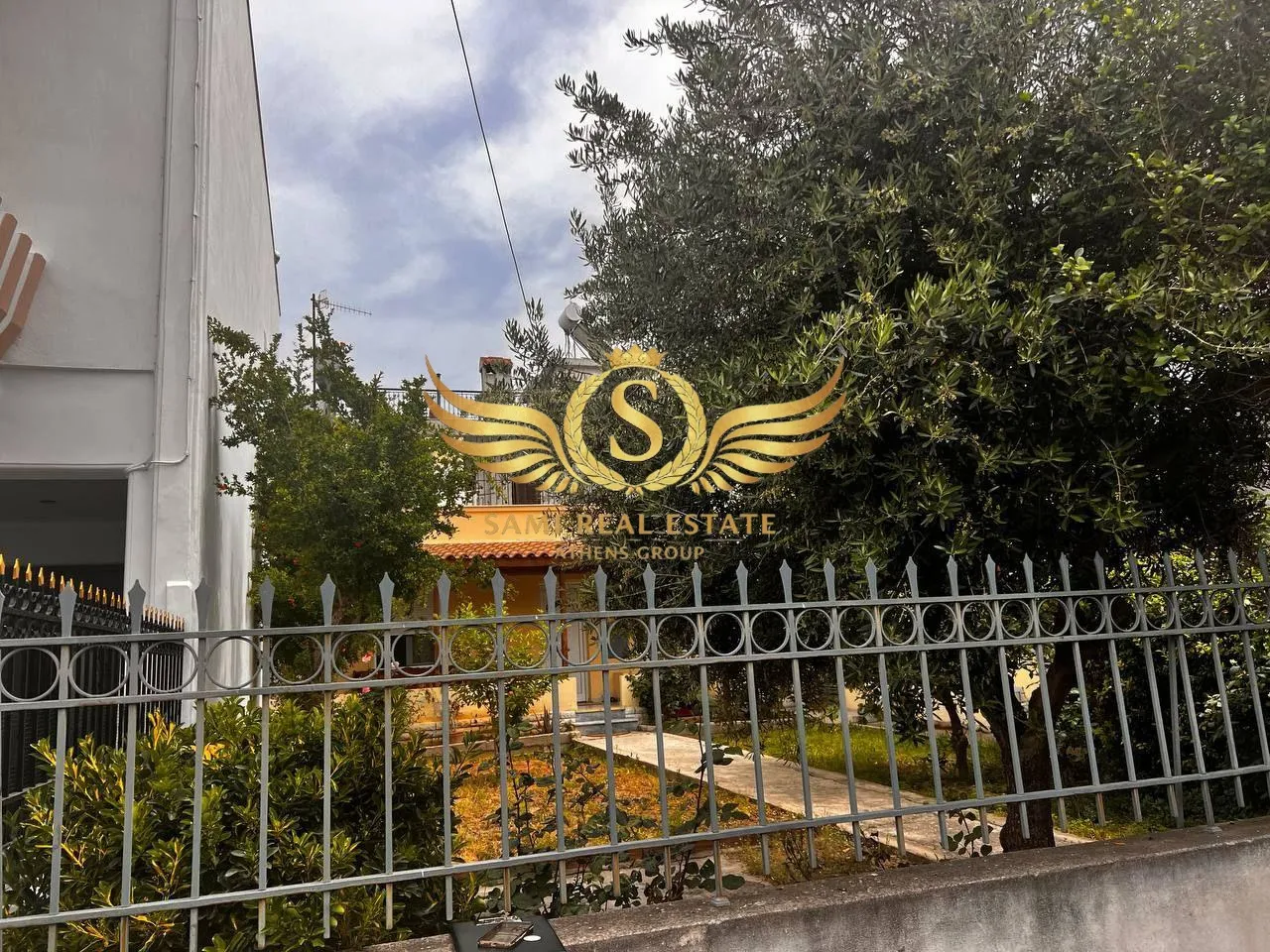 Οικόπεδο 203τ.μ.  - 5