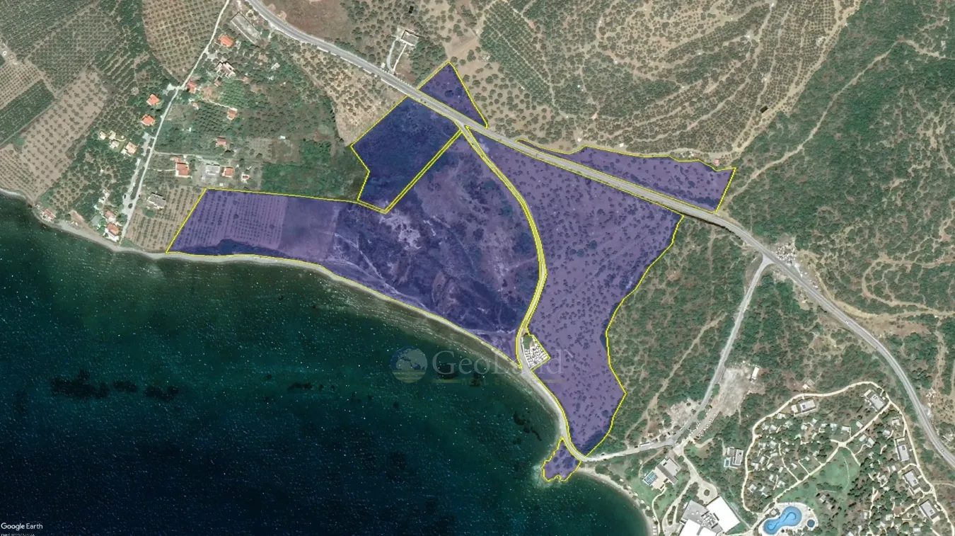 Αγροτεμάχιο 104772τ.μ.  - 2