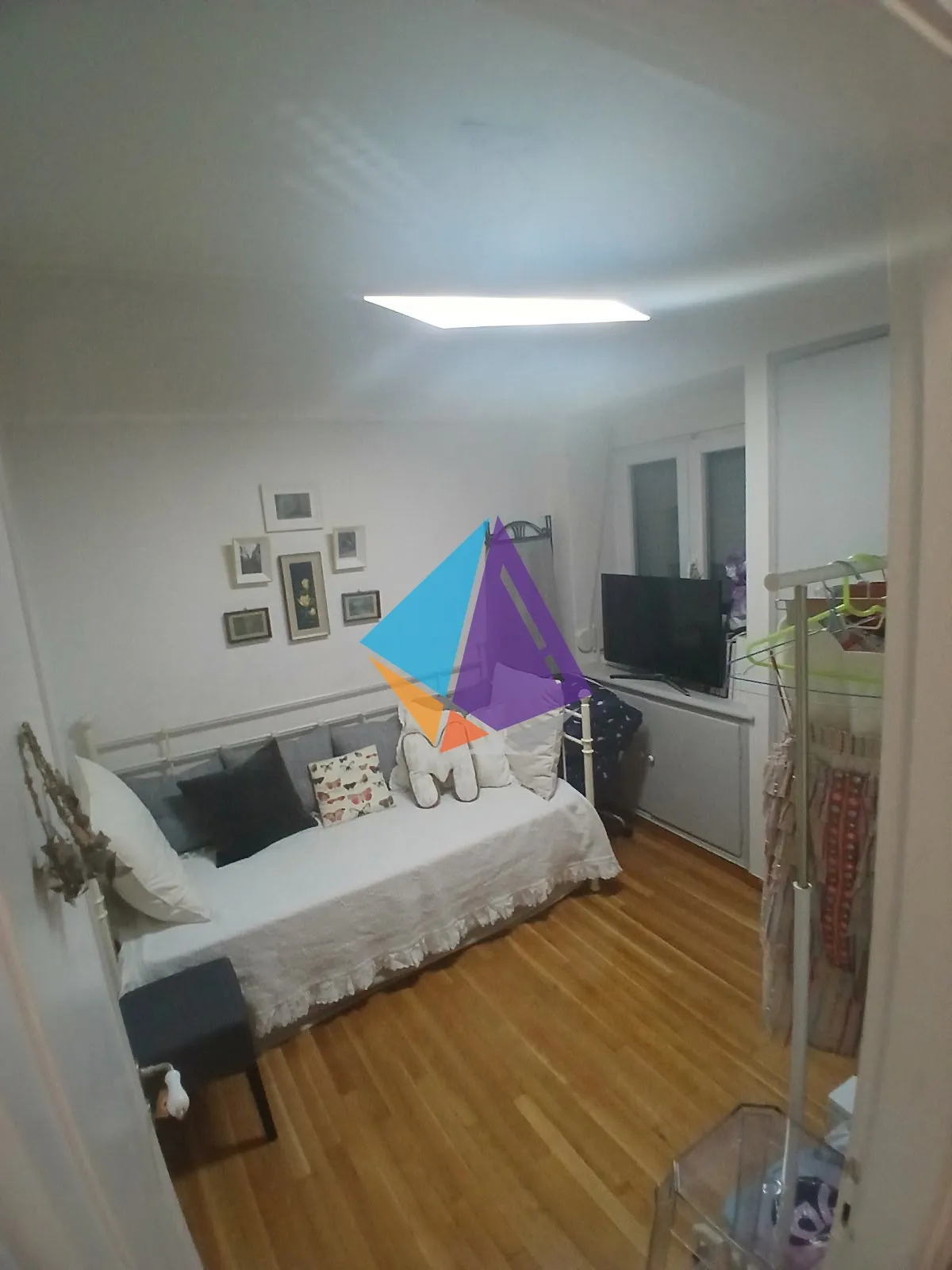 Office 97m²  - 3