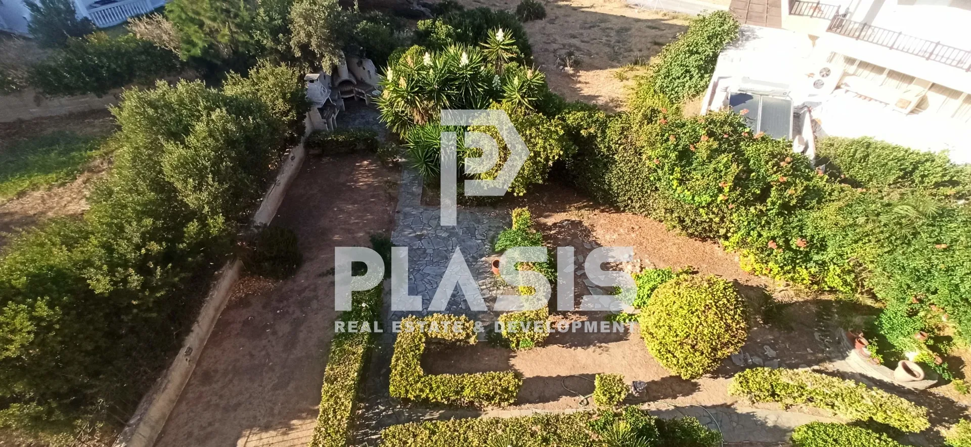 Standalone residential building 510m²  - 5