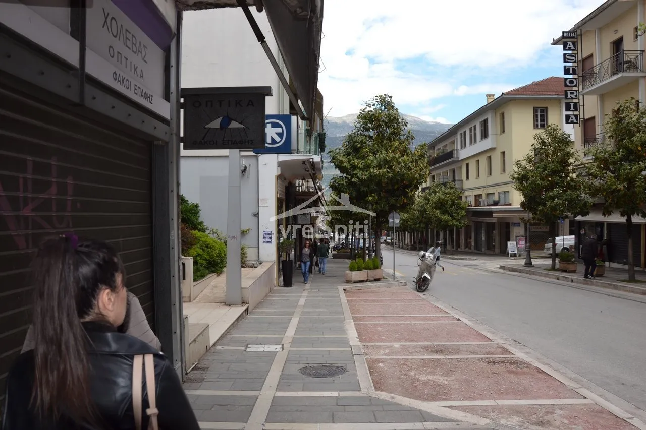 Αυτόνομο κτήριο γραφείων 808τ.μ.  - 2