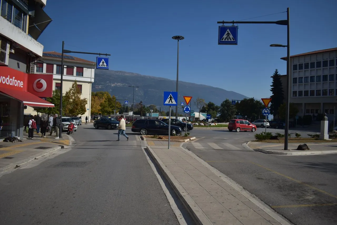 Κατάστημα 237τ.μ.  - 2