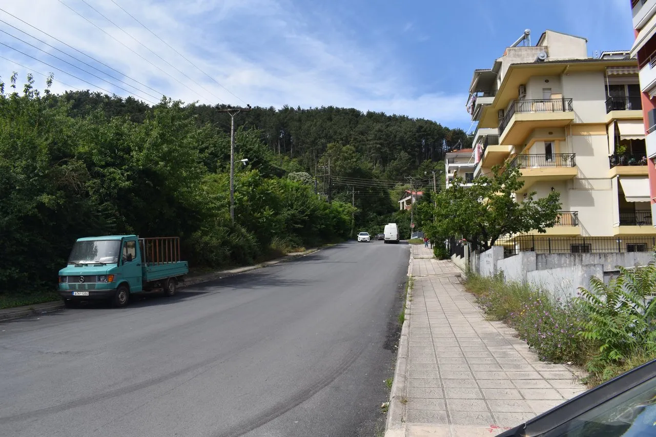 Οικόπεδο 600τ.μ.  - 4