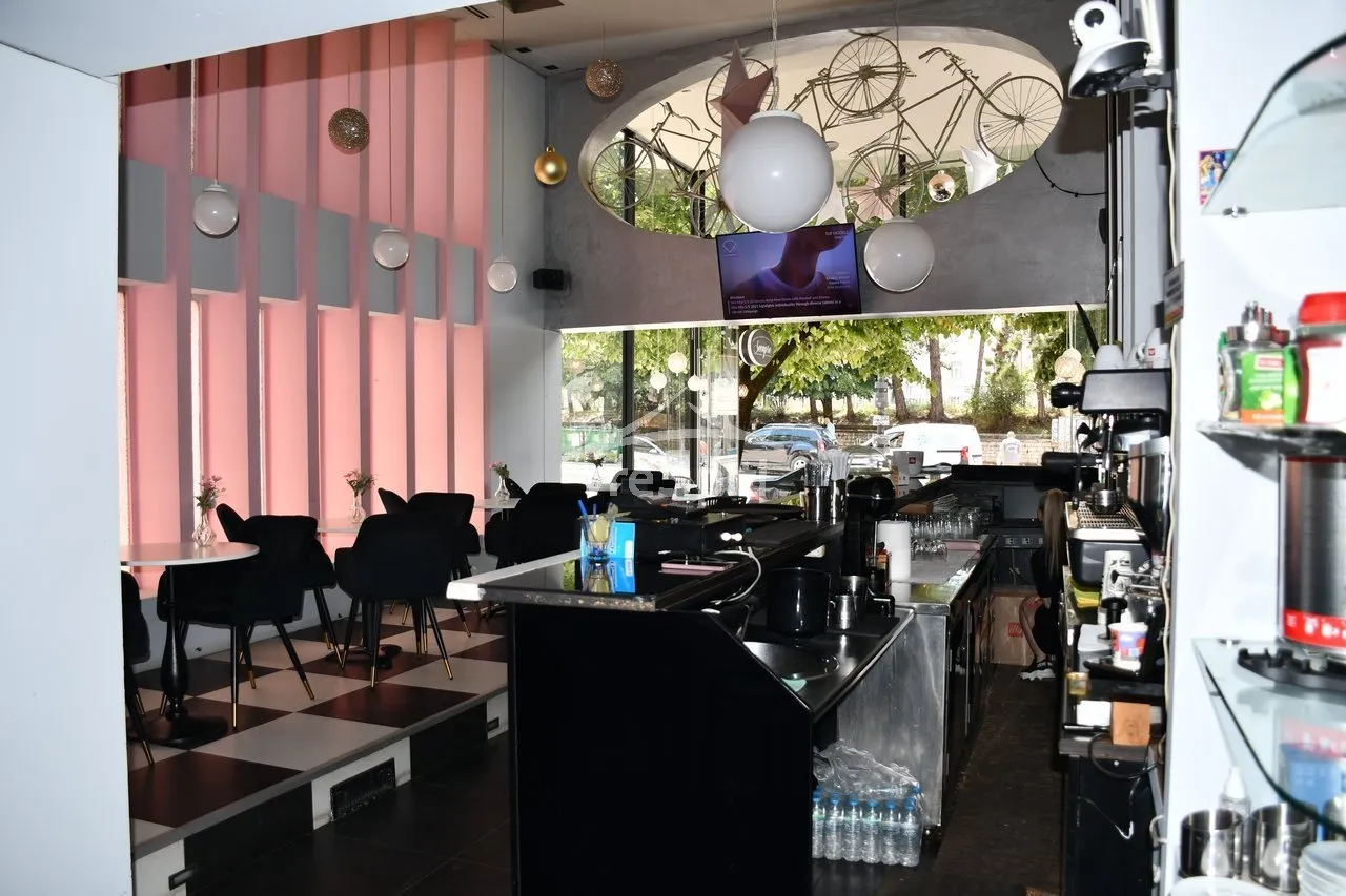Shop 87m²  - 4