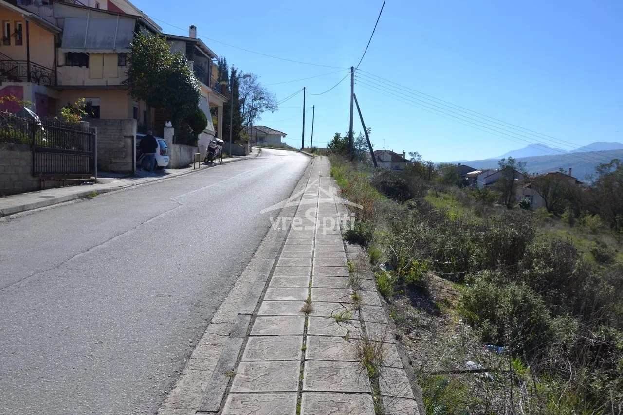 Οικόπεδο 650τ.μ.  - 5