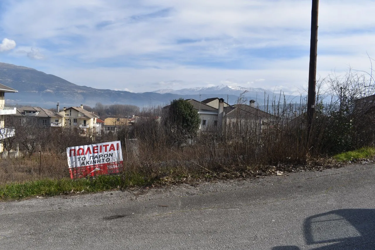 Οικόπεδο 935τ.μ.  - 2