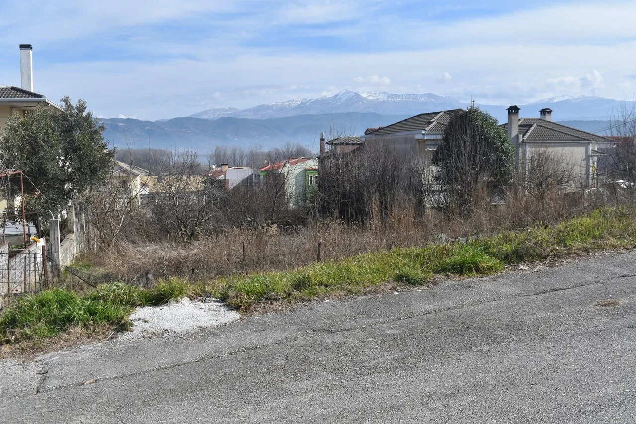 Οικόπεδο 935τ.μ.  - 5