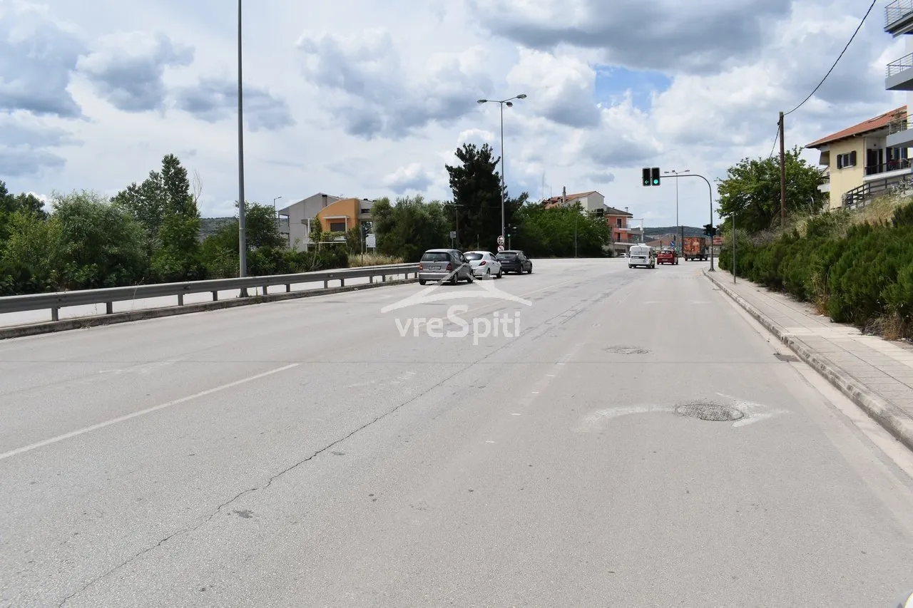 Οικόπεδο 528τ.μ.  - 3