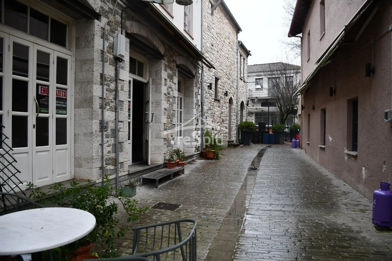 Shop 256m²  - 4