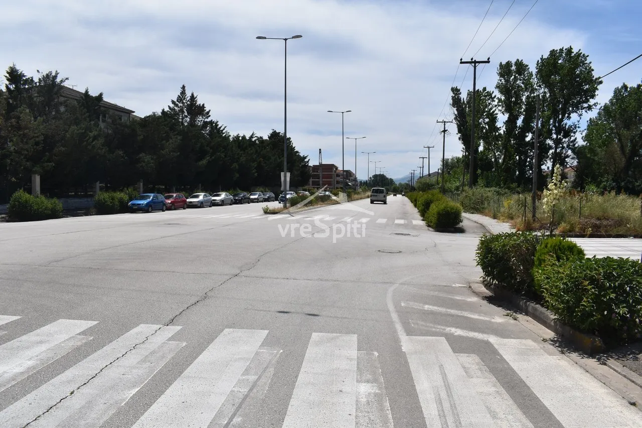 Οικόπεδο 890τ.μ.  - 2