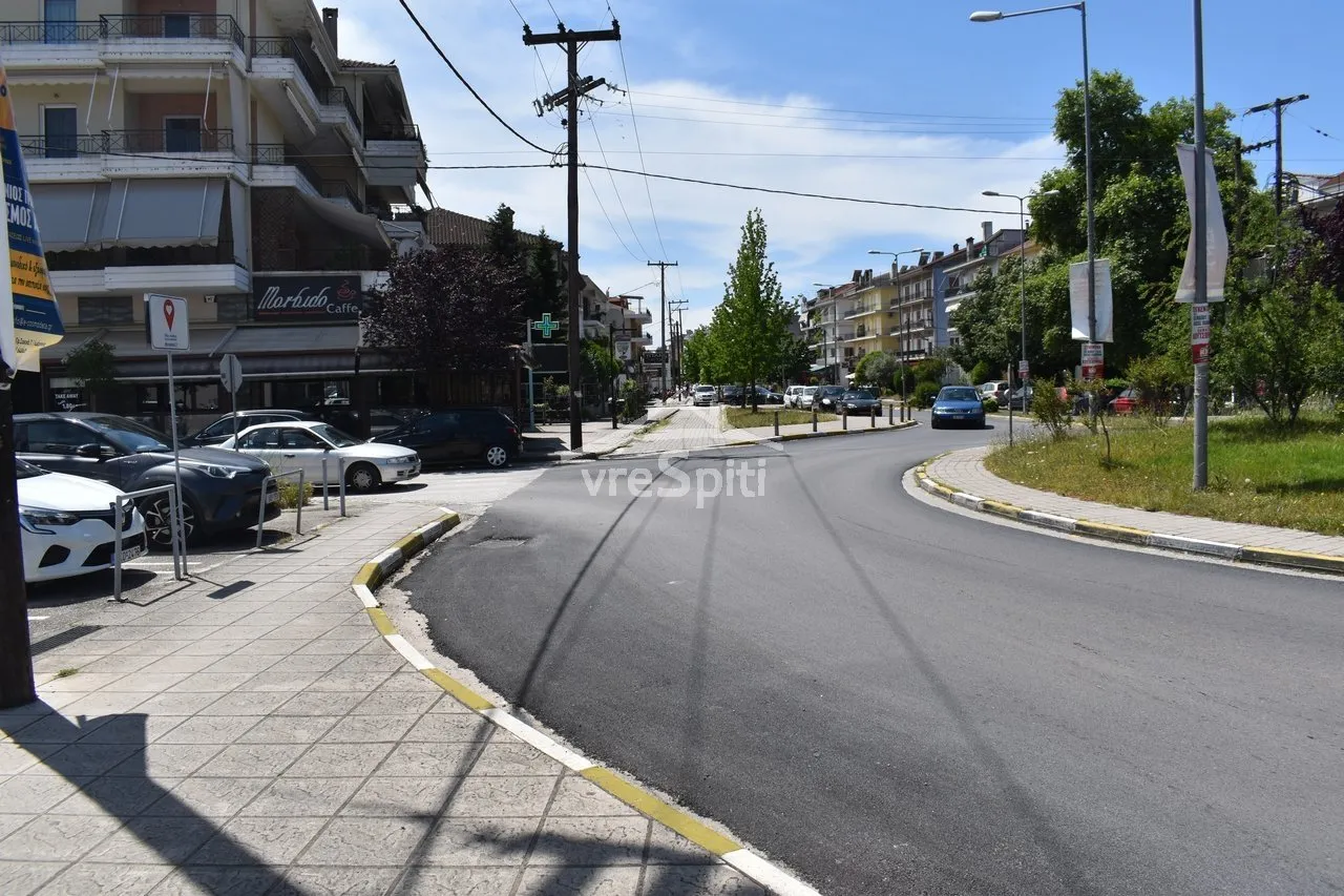 Οικόπεδο 890τ.μ.  - 5