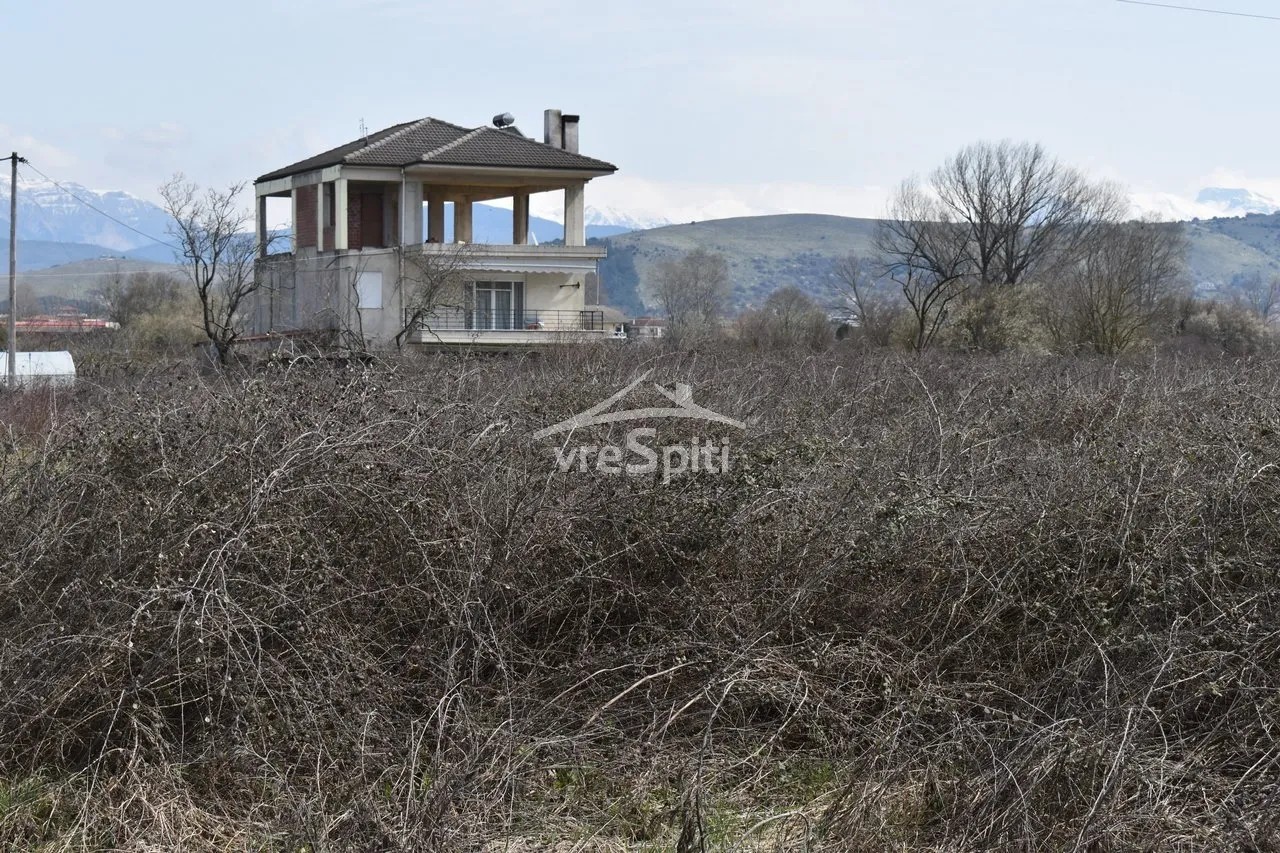 Plot 1080m²  - 3