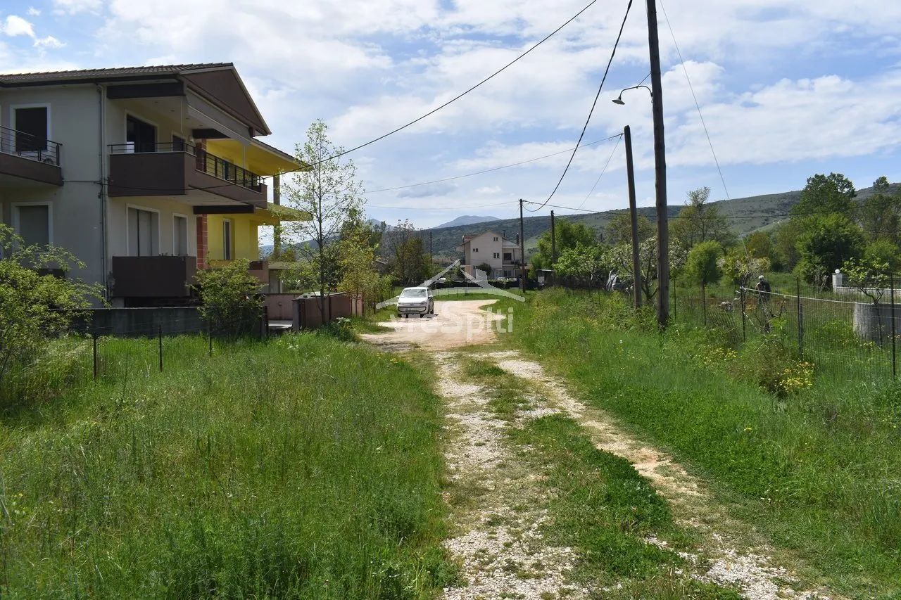 Οικόπεδο 400τ.μ.  - 2