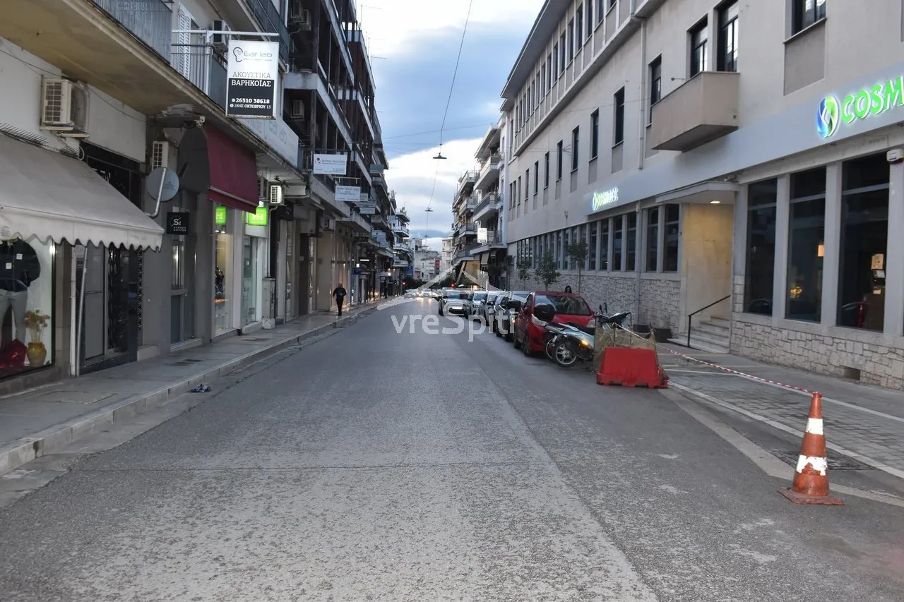 Επιχείρηση 68τ.μ.  - 3