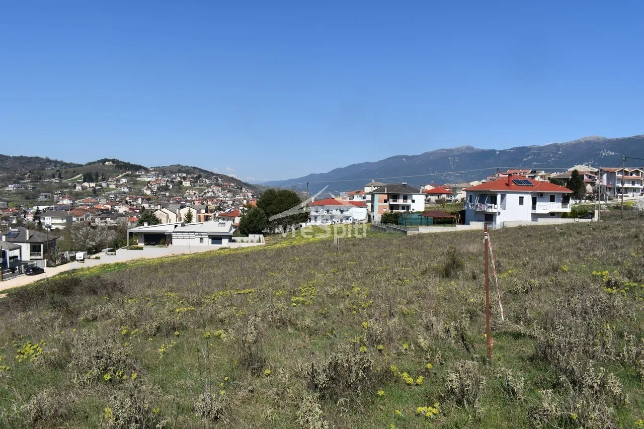 Οικόπεδο 640τ.μ.  - 2
