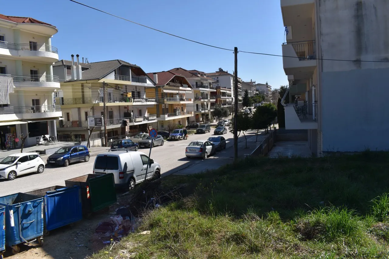 Plot 1400m²  - 2