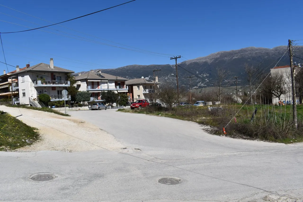 Plot 1400m²  - 4