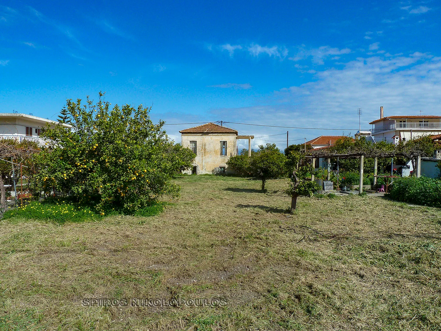Plot 687m²  - 2