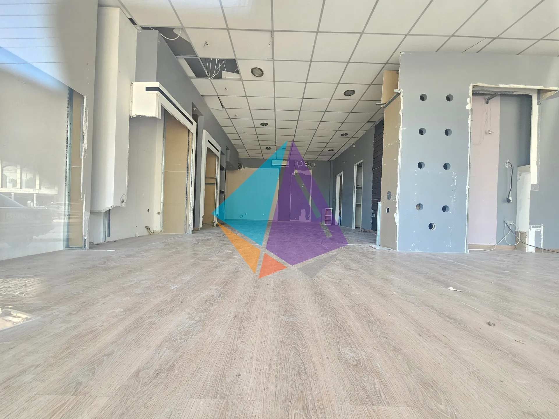 Shop 82m²  - 3