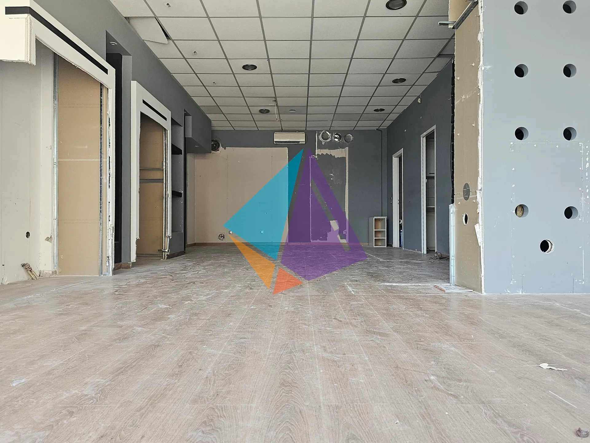Shop 82m²  - 4