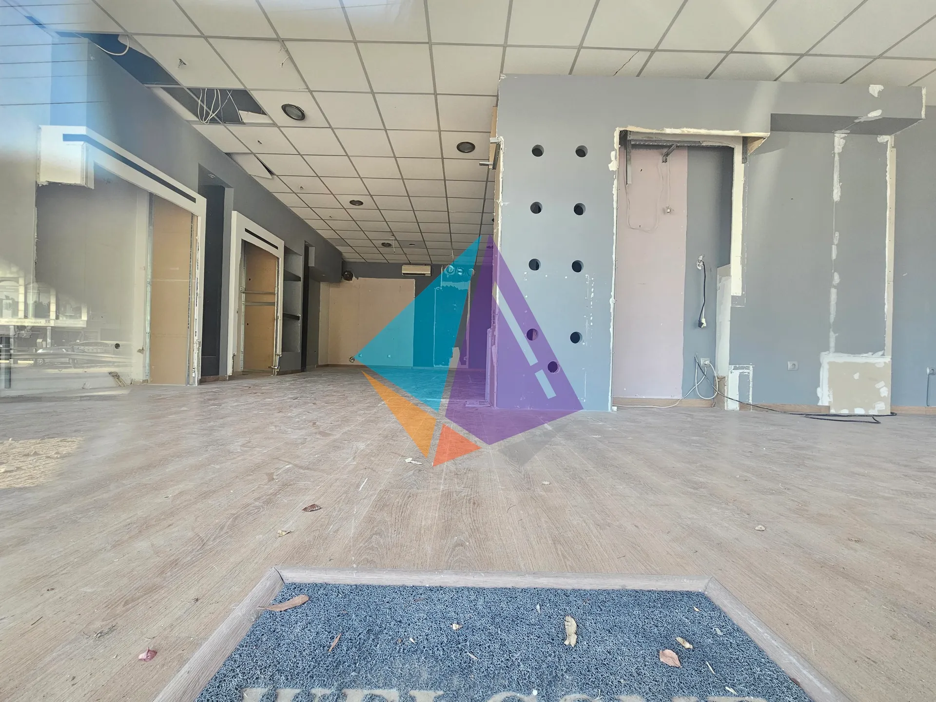 Shop 82m²  - 5