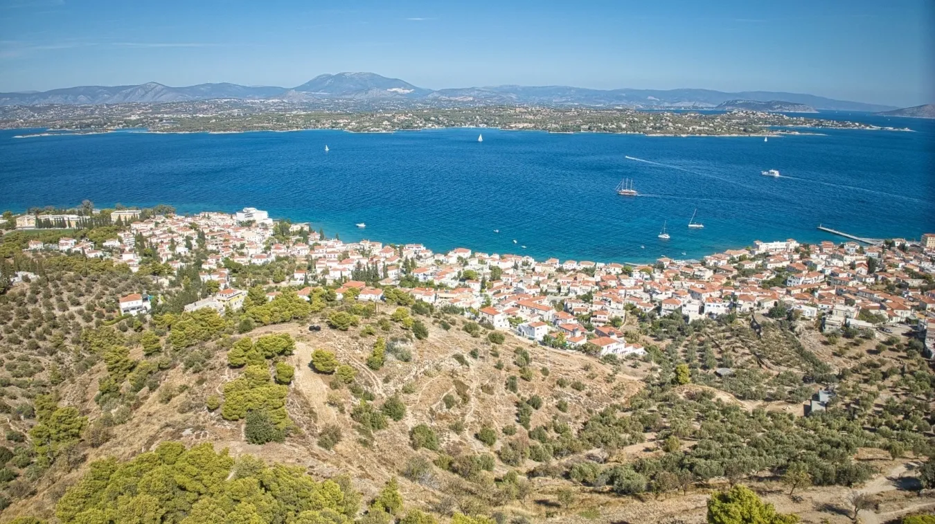 Αγροτεμάχιο 42000τ.μ.  - 3