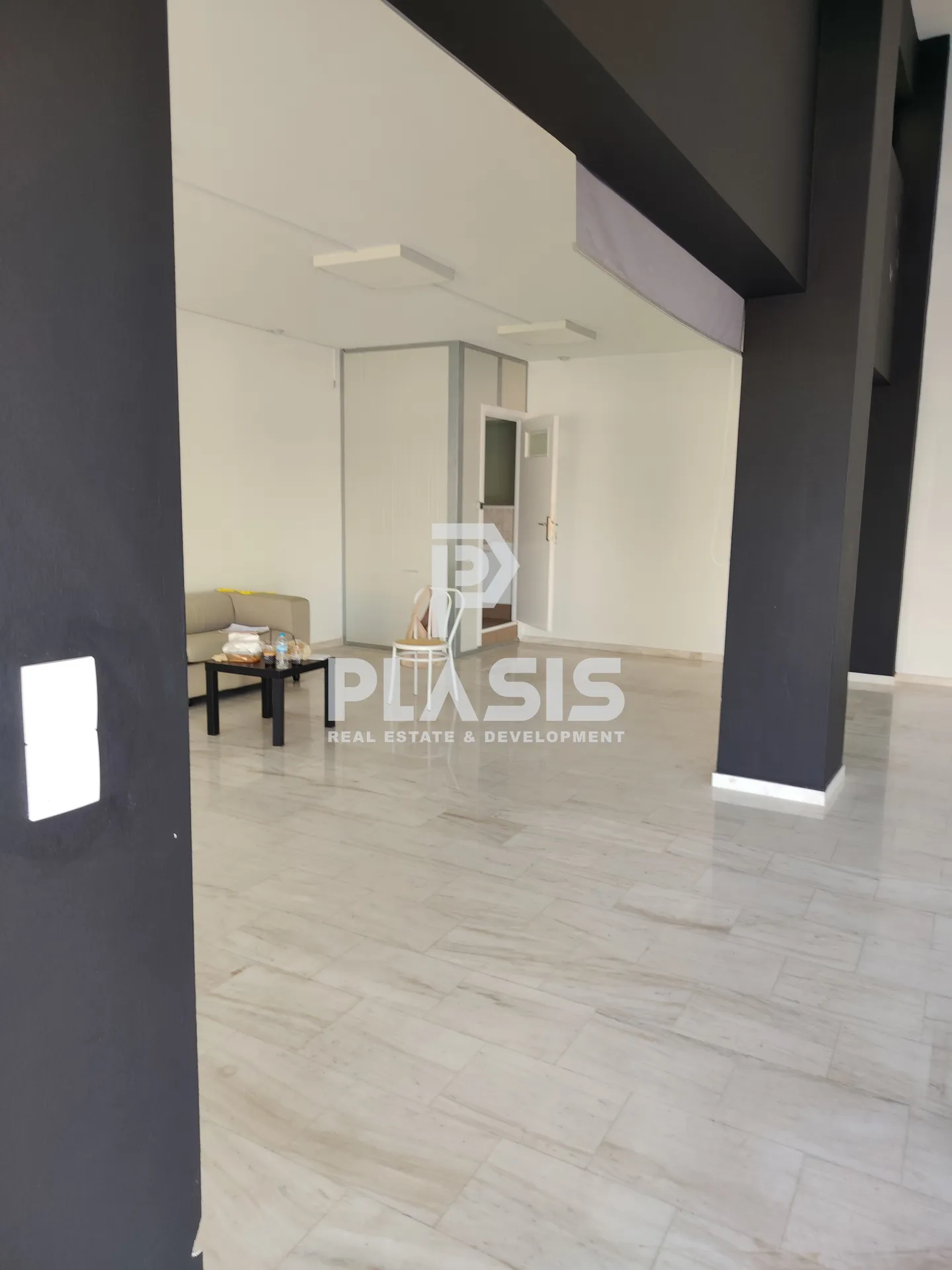 Κατάστημα 142τ.μ.  - 3