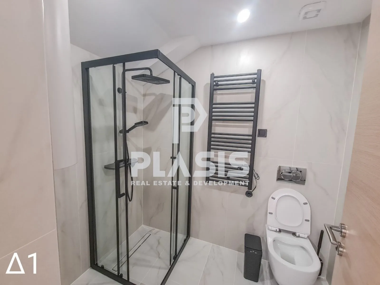 Standalone residential building 200m²  - 4