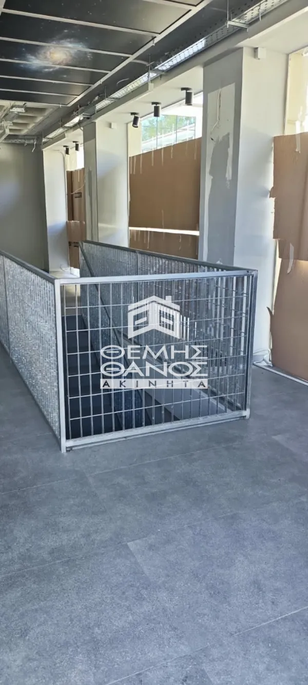 Κατάστημα 230τ.μ.  - 3