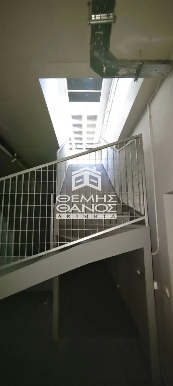 Κατάστημα 230τ.μ.  - 5