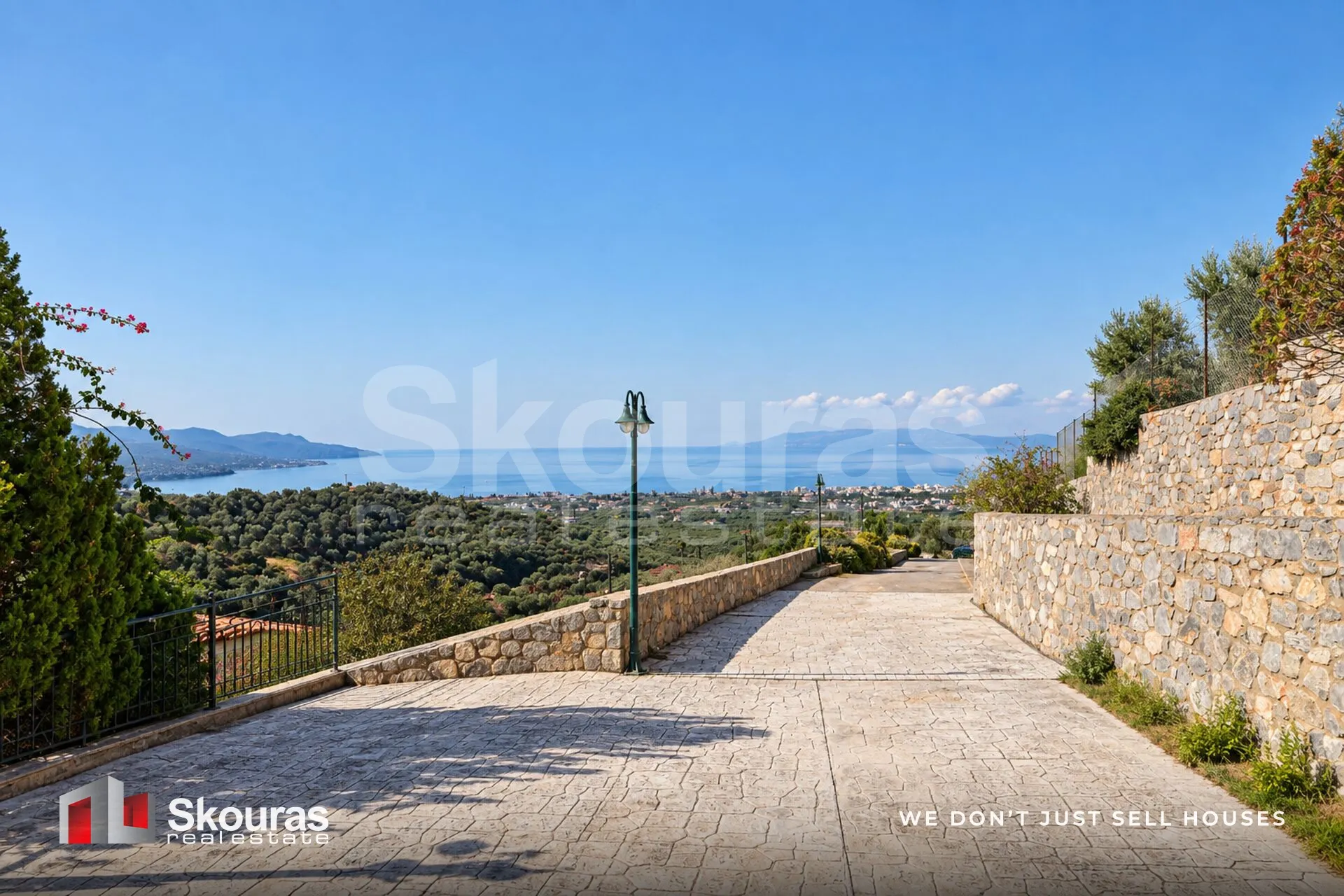 Μονοκατοικία 270τ.μ.  - 3