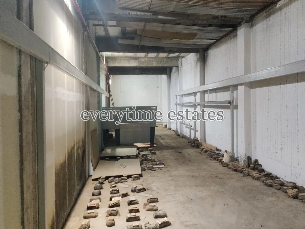 Small Industry / Industrial spaces 1480m²  - 4