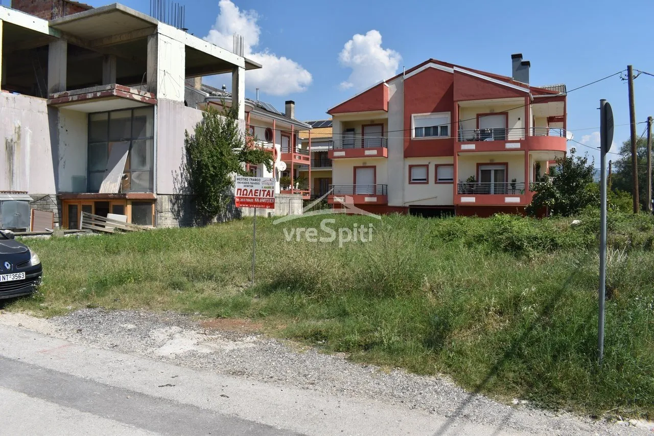 Οικόπεδο 330τ.μ.  - 4