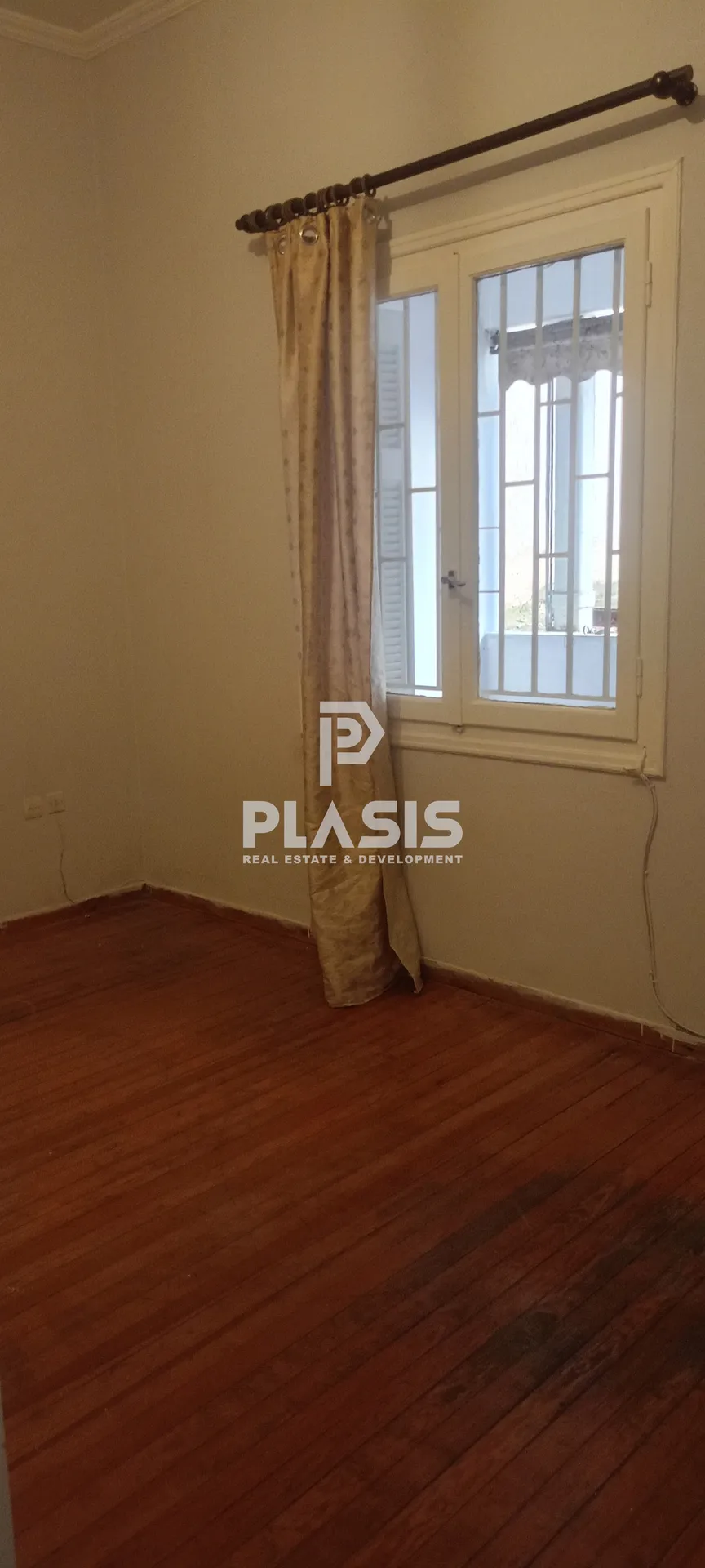 Standalone residential building 194m²  - 5