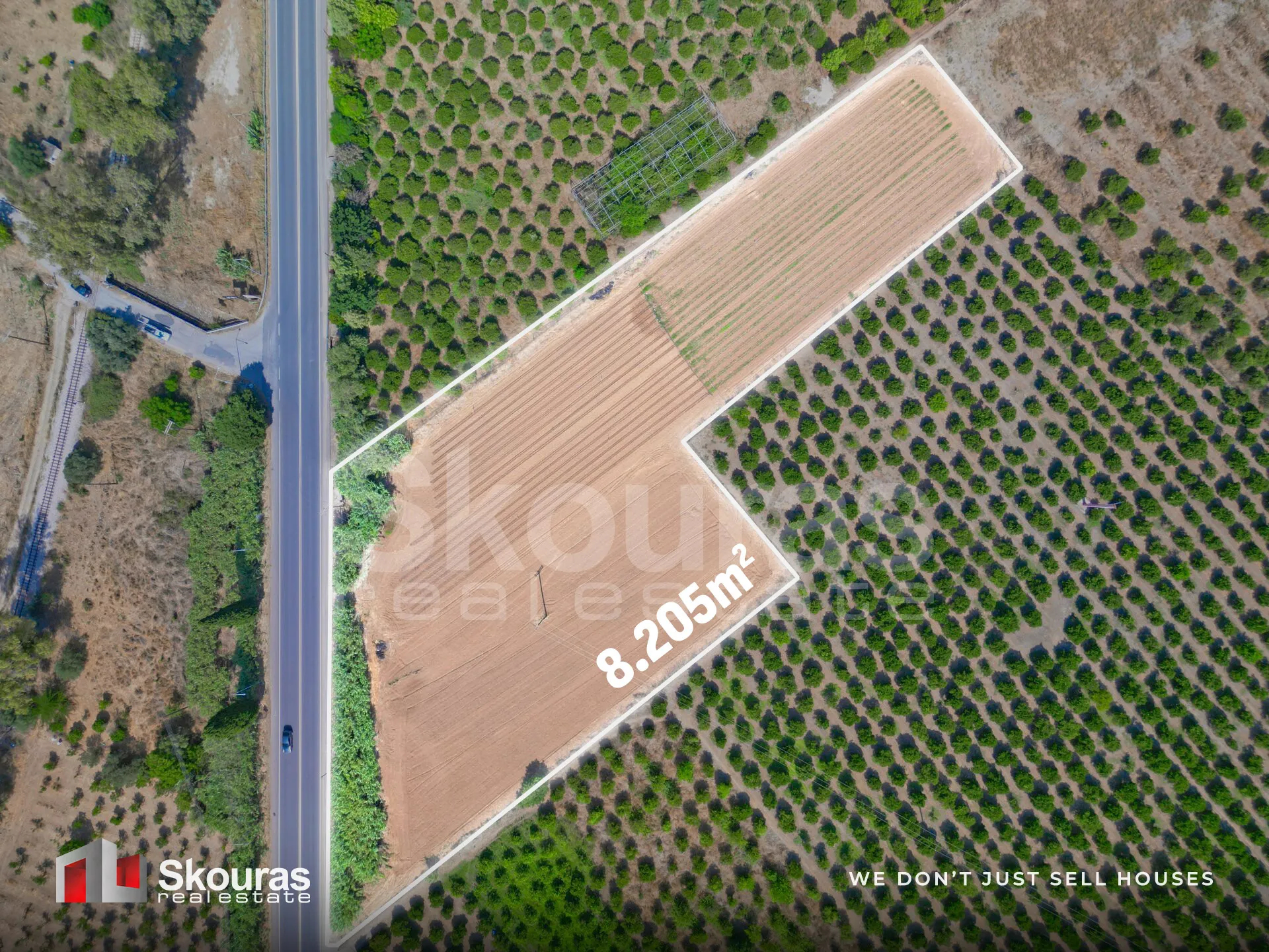Αγροτεμάχιο 8205τ.μ.  - 5