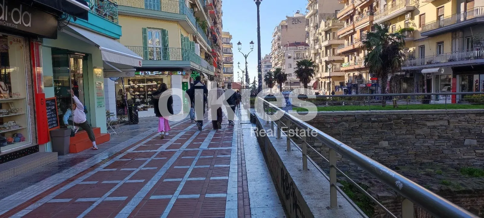 Κατάστημα 23τ.μ.  - 3