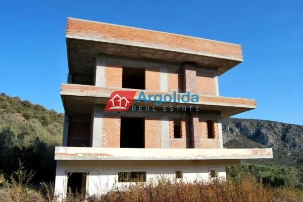 Μεζονέτα 215τ.μ.  - 3
