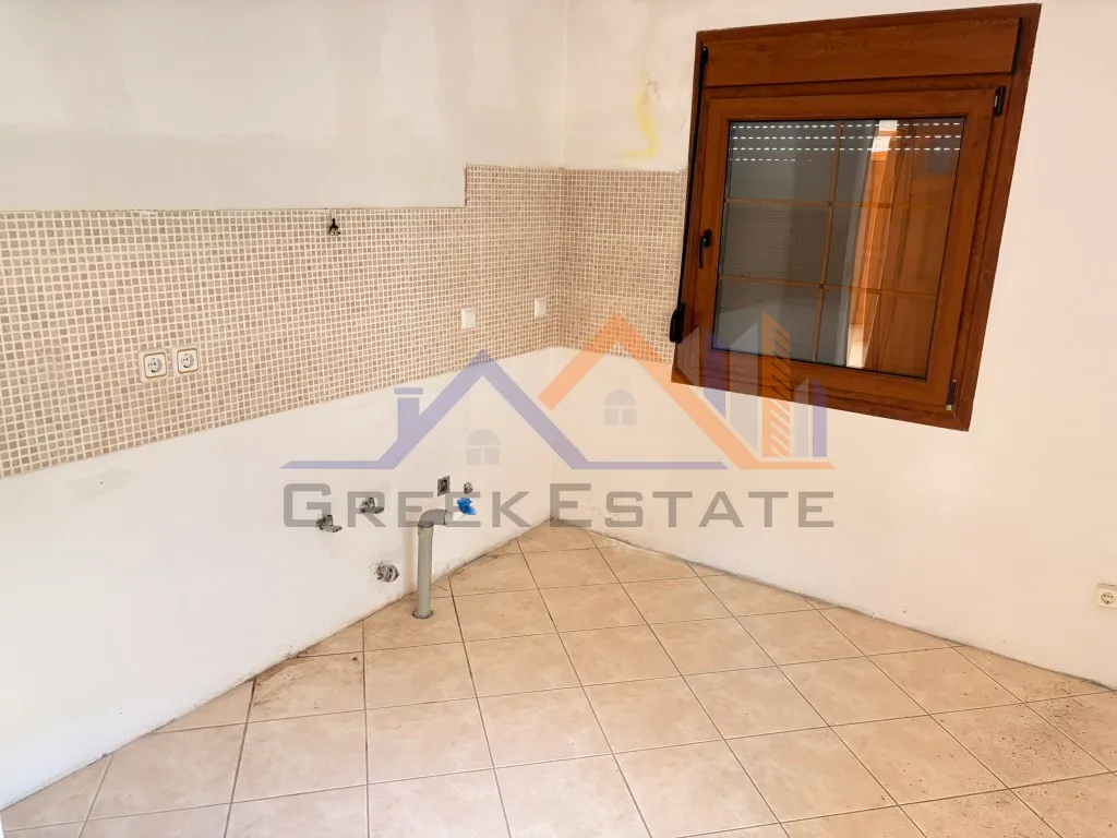 Αυτόνομο κτήριο κατοικιών 254τ.μ.  - 5