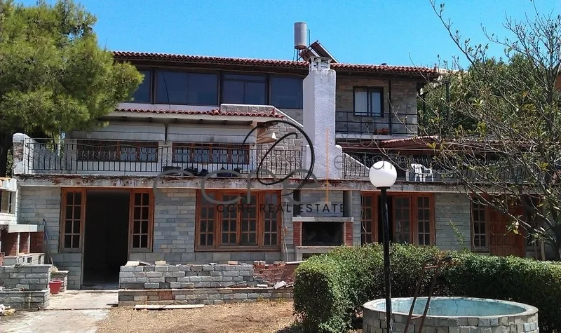 Οικόπεδο 2200τ.μ.  - 3
