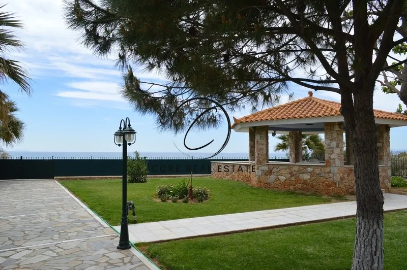 Detached house 590m²  - 3