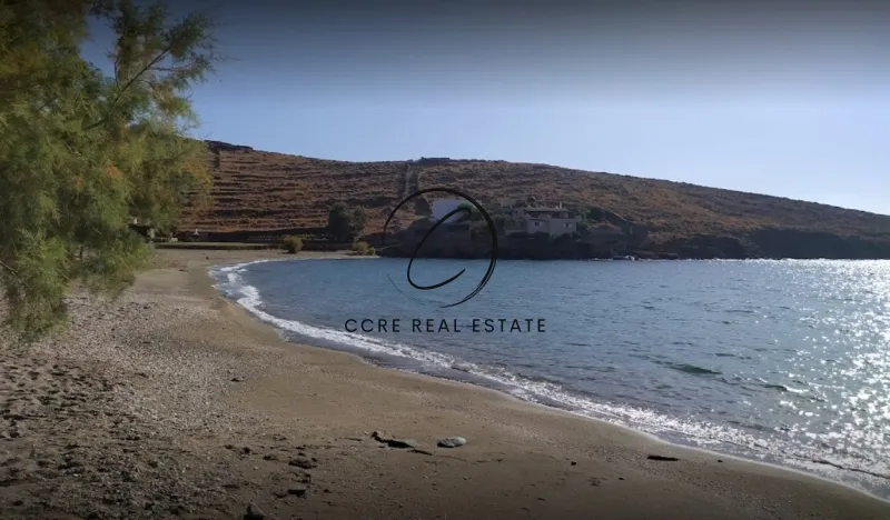 Οικόπεδο 73000τ.μ.  - 2