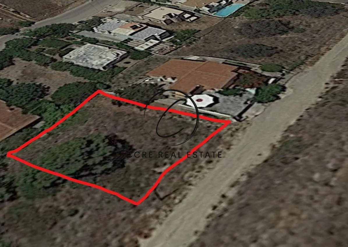 Plot 452m²  - 2